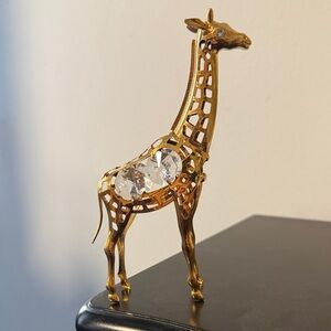 Elegant Gold Giraffe Sculpture with Crystal Accents
